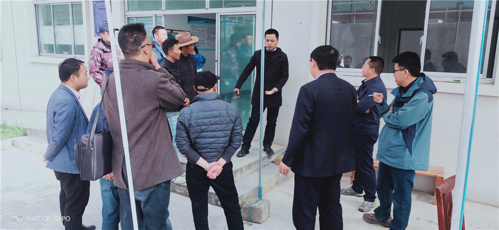 西南督查組在自治區(qū)、日喀則市、吉隆縣、吉隆鎮(zhèn)有關(guān)領(lǐng)導(dǎo)的陪同下對(duì)吉隆鎮(zhèn)污水處理廠檢查工作